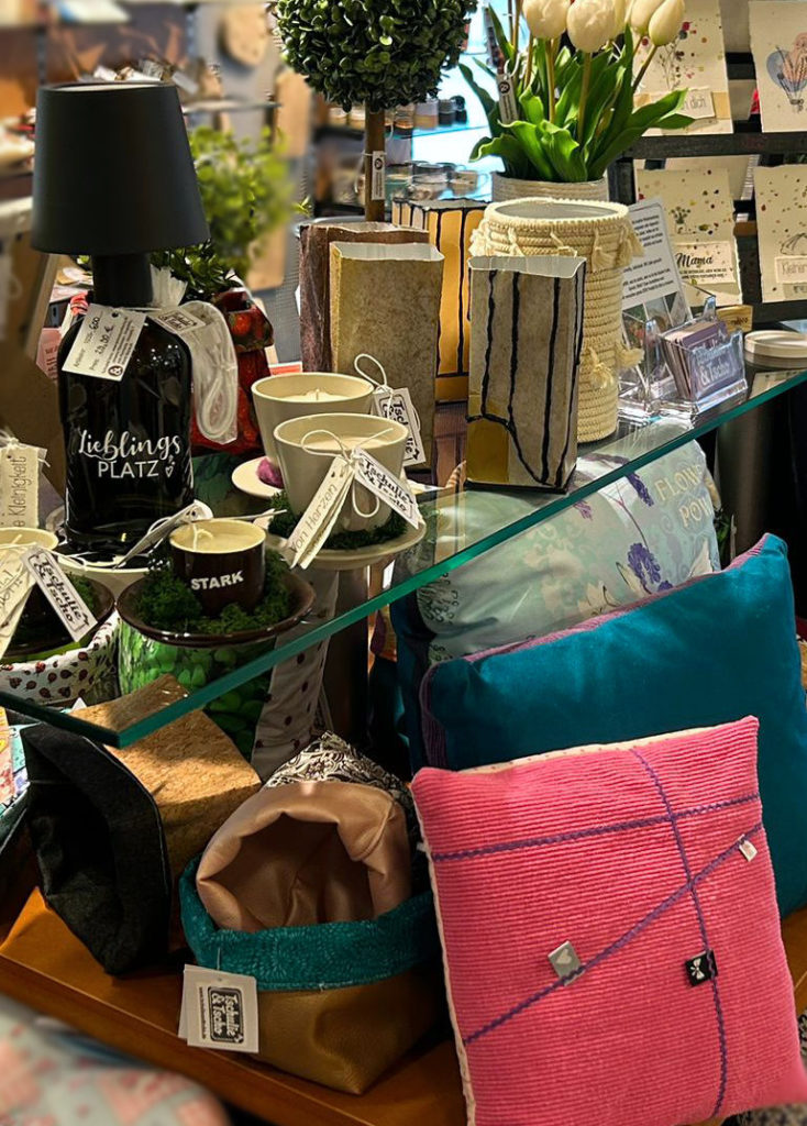 Produkttisch Tschulie&Tscho